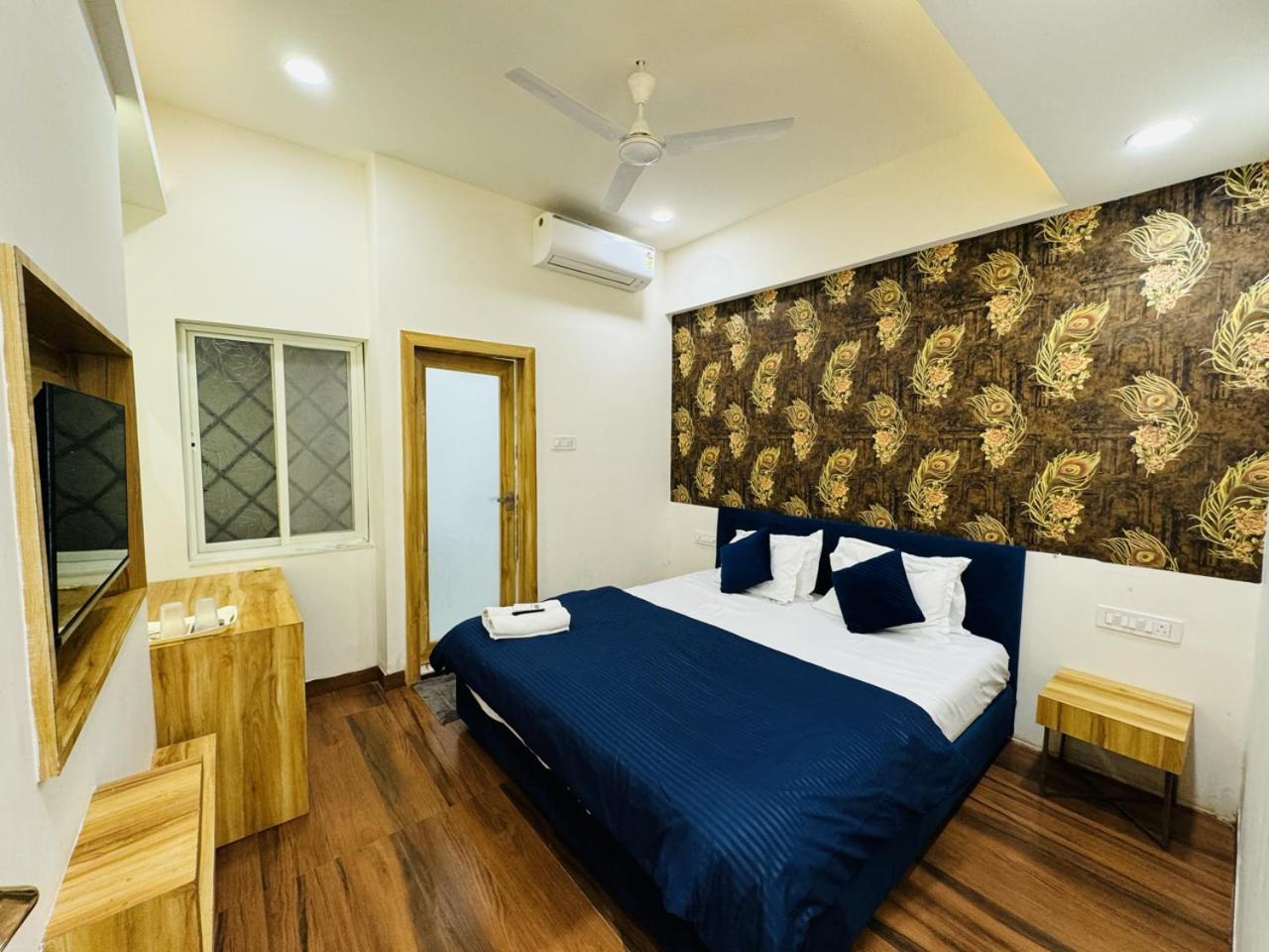 Hotel Shree Mahakal Krapa Ujjain Esterno foto
