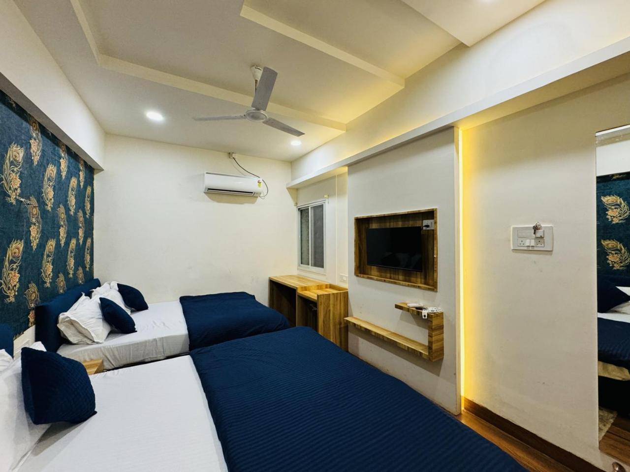 Hotel Shree Mahakal Krapa Ujjain Esterno foto